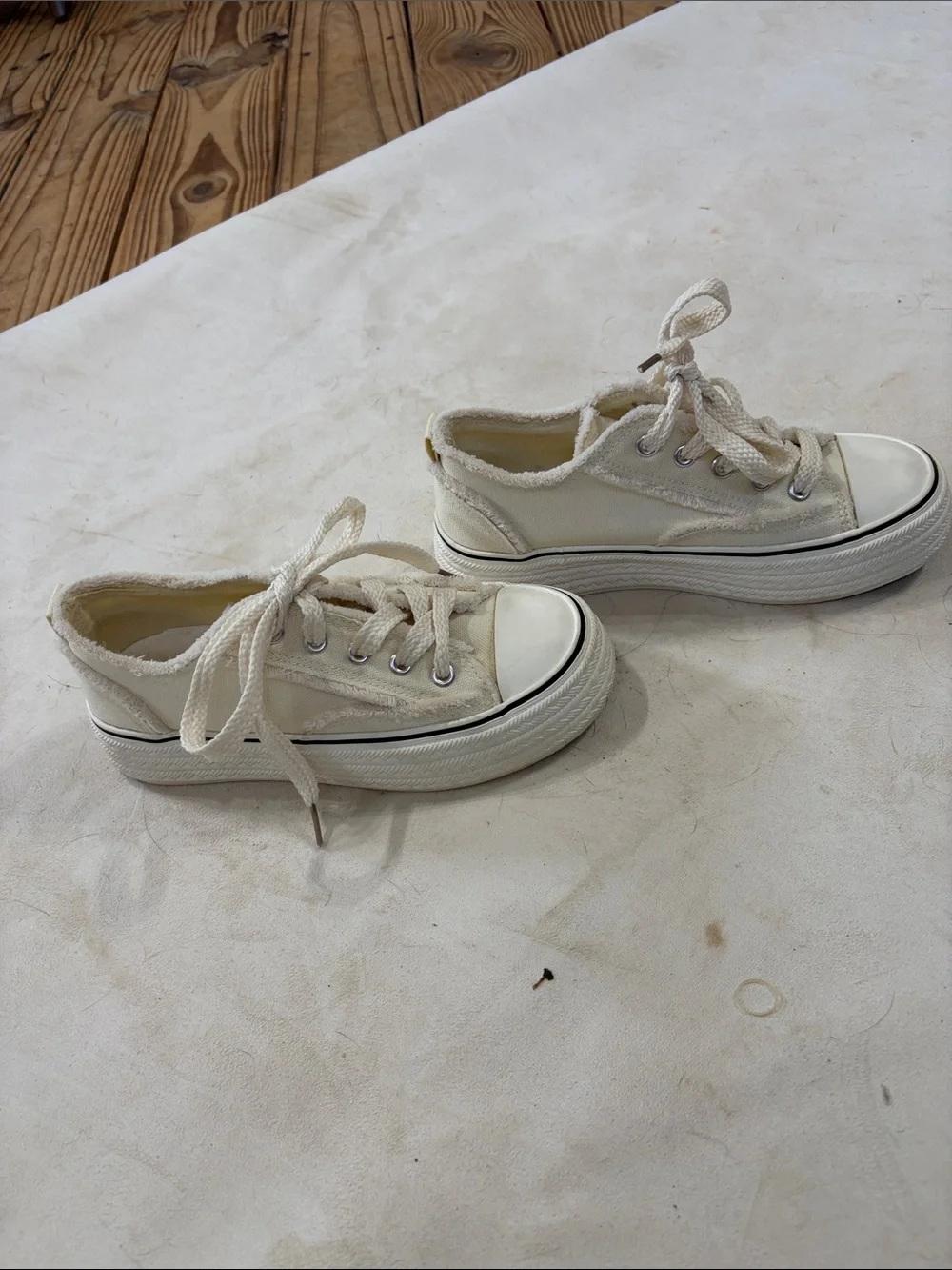 SHEIN Off-White Low Top Platform Canvas Sneakers - Picture 2 of 5